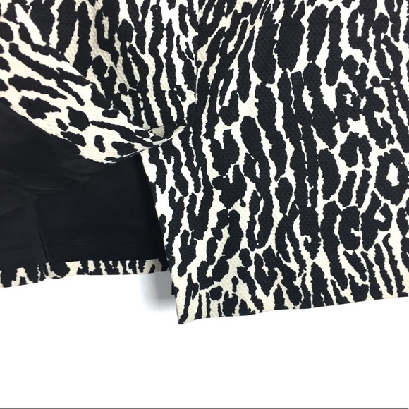 TALBOTS Pencil Skirt Animal Print Textured Classic Style Cheetah Petite Size 6P - Picture 5 of 9